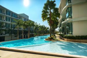 Modern studio 5-star 3 pools gym