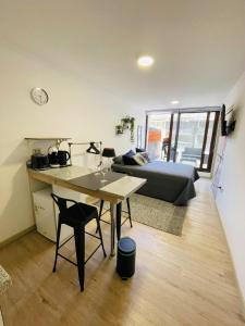 Departamento en el centro de la ciudad con patio