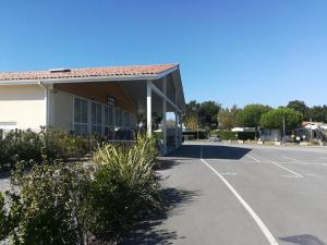 Campings MOBIL-HOMES LES CHARMETTES 4 Etoiles : photos des chambres