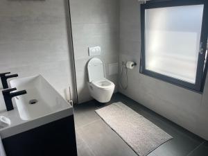 Maisons de vacances Maison et Appartement separe de 300m : photos des chambres