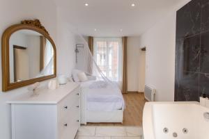 Lamour vrai - Love room -T2 Elégant et Romantique