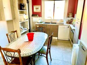 Appartements Plein centre type 3 avec parking : photos des chambres