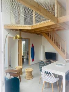 Maisons de vacances Cabane de Penelope avec spa prive centre-ville et plage : photos des chambres