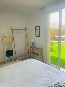 Maisons de vacances Cabane de Penelope avec spa prive centre-ville et plage : photos des chambres