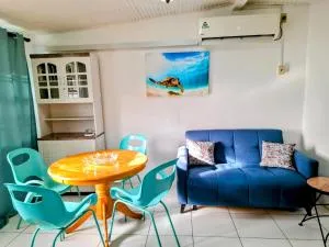 Lorna's Cottage - Crown Point