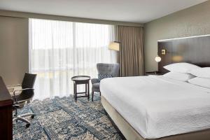 Guest room, 1 King, City view, High floor room in Four Points by Sheraton Tallahassee Downtown