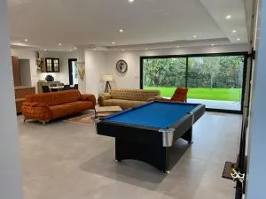 Exceptional villa with swimming pool - Tornac