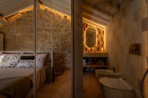 Forma Your Boutique Suite