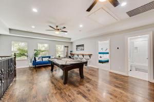 Valley Vista Luxury Retreat w Pool Cinema Games