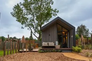 Tinyhouse 4 pers met hottub - Ulestraten