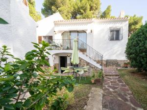 Apartment in Spain near Scenic Coastline