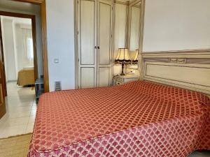 Apartment in L Escala near the Beach