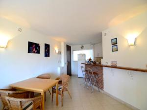Apartment in Estartit near Sandy Beach