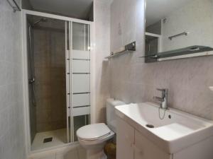 Apartment for four people with garden