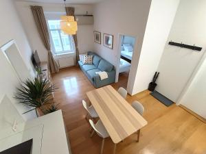 Two-bedroom city apartment 