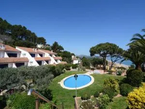 Spacious apartment in Begur - Isla Roja