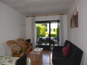The apartment in Pals has 2 bedrooms