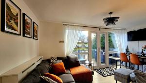 Dillons Lakeside Lodge