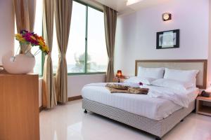 Season Holidays at Hulhumale with Transfer