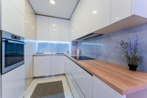 Flexible SelfCheckIns 128 - Zagreb - Garage - Loggia - New