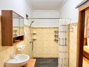 Phòng Giường Đôi Nhìn Ra Vườn (Double Room with Garden View)