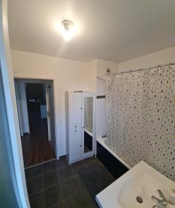 Appartements Cozy 3 rooms with large garden : photos des chambres