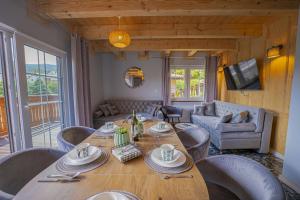 Szafranowe Wzgórze I-Dom z parkingiem, Sauna, zew Jacuzzi