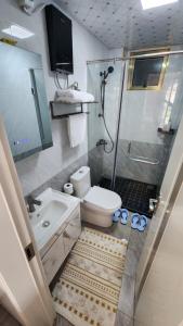 The Mancave Studio with balcony & Gym