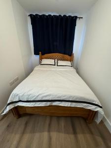 4-Bedroom Escape-Bright & Cozy