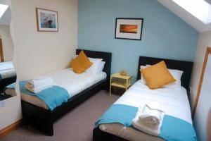 Laxey place maisonette East Belfast -private parking, transport links