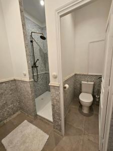 Château Apartment Retreat- Twin Beds