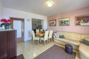 Apartments by the sea Podstrana, Split - 14993