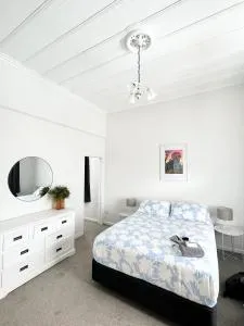 Spacious 6 Bedroom Herne Bay Villa - Close to CBD - Free WIFI - 奥克兰