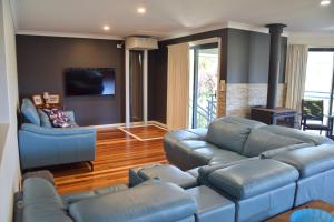 Jaspa - River Views - Bring your own linen