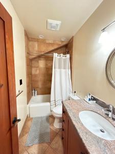 Studio- Steps from Stanford & Close to Everything!