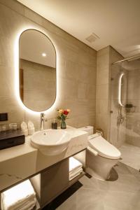 Nhat Ha Lavish Hotel