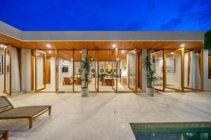 Villa Lila - Stylish 2 Bedroom Retreat in Bingin