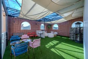 Hound Hotel Tongyeong