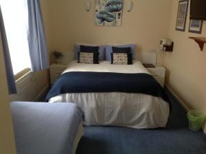 Classic Triple Room room in Marlow Lodge