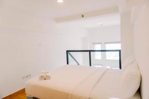 Modern and Cozy Studio Loft Apartment at Kingland Avenue By Travelio