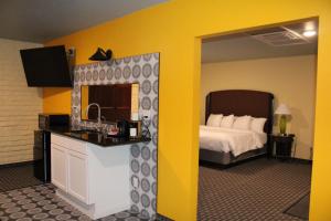 Historic Cow Palace Inn