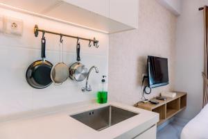 Well Design and Comfy Studio at Sky House BSD Apartment By Travelio