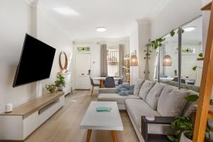 Stylish Urban Retreat in the Heart of Pyrmont