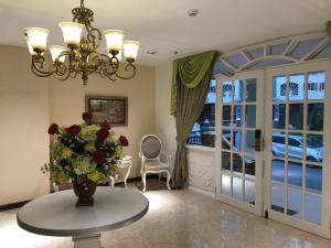 Villa 2, Apple One Banawa Heights