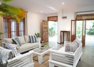 Shaka Bay - Hiriketiya