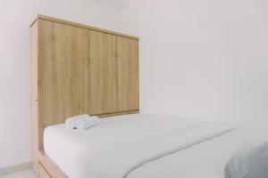 Minimalist and Comfort 2BR Serpong Garden Apartment By Travelio