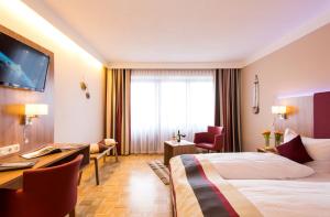 Double Room with Balcony room in Hotel-Gasthof Zur Post