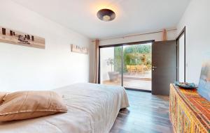 Maisons de vacances Awesome Home In Medis : photos des chambres