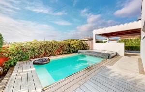 Maisons de vacances Awesome Home In Medis : photos des chambres
