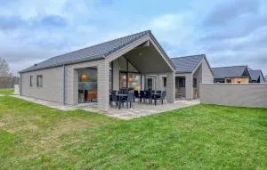 Lovely Home In Jesendorf With Sauna - 华法林